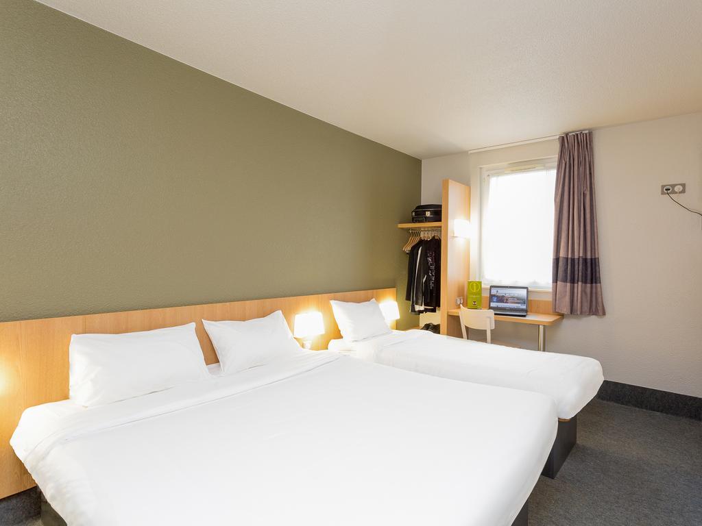 Triple Room Smoking